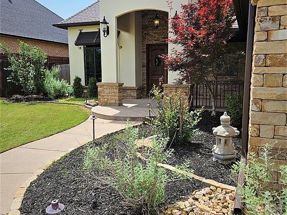 3rd image of 9028 NW 147th Pl