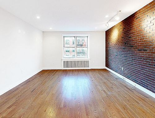 1st image of 4300 Broadway APT 2D