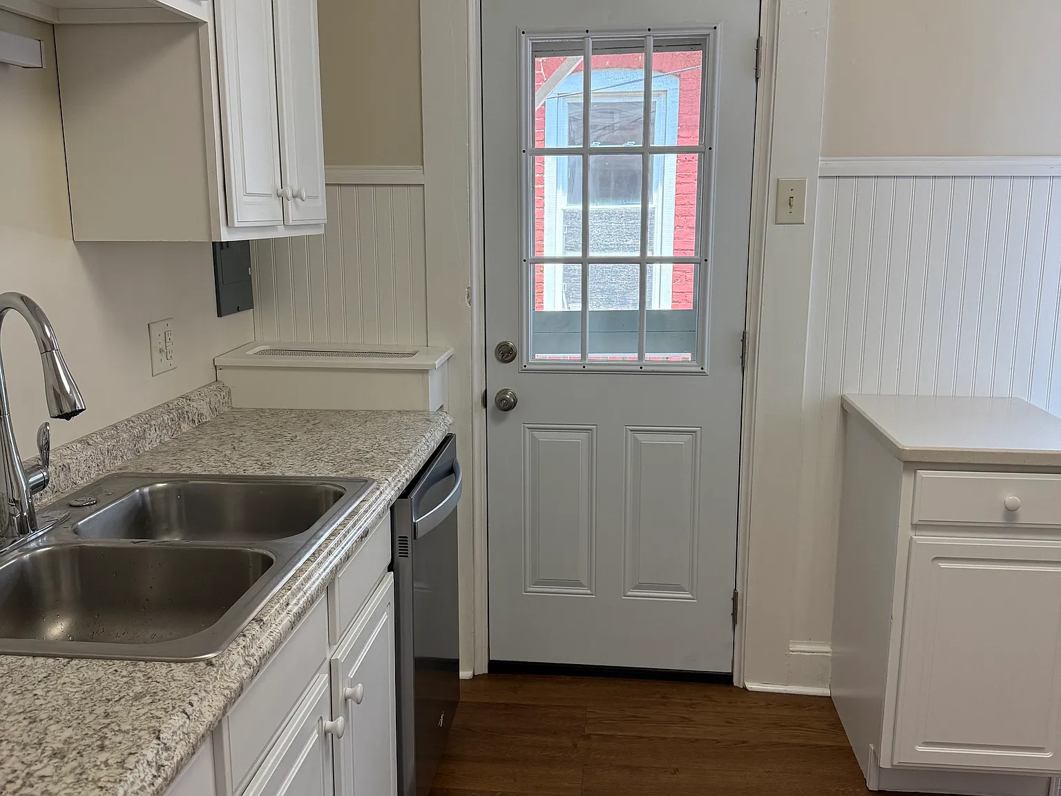 1 bed, $1,050 — Photo 3