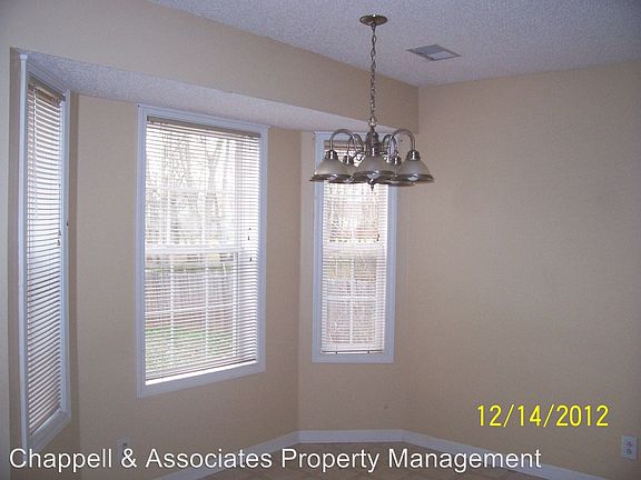 3rd image of 422 Faulkner Dr