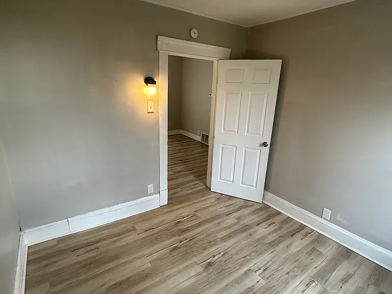 2349 Elyria Ave #2 — Photo 10