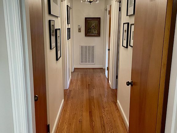 5th image of 3315 Lockwood Dr