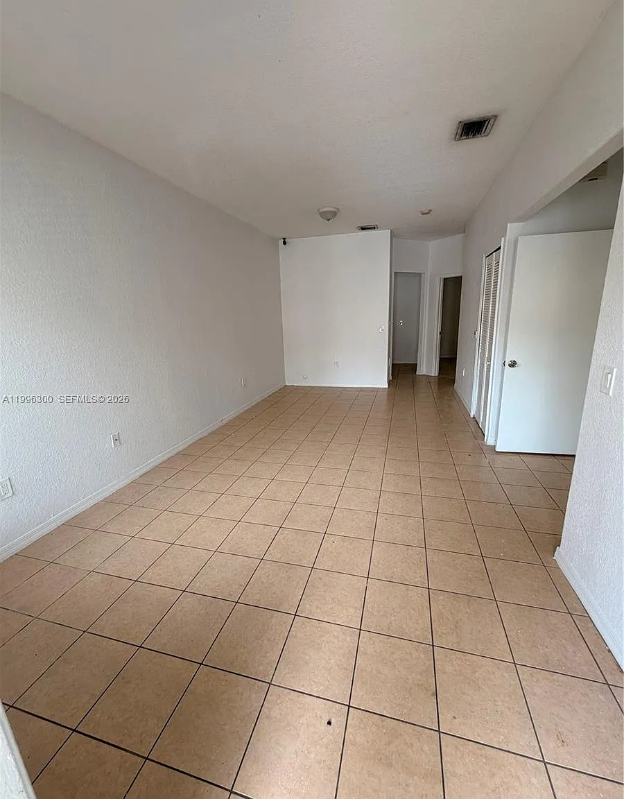 Old Biscayne Villas Condo — Photo 3