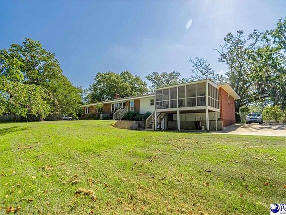 3rd image of 2605 E Briarwood Dr
