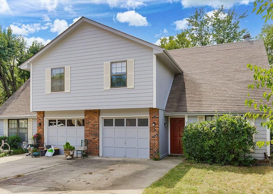 1st image of 235 NW Waterwheel Ct