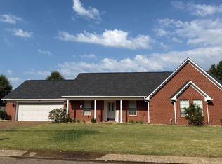 169 Willow Branch Dr, Jackson, TN 38305