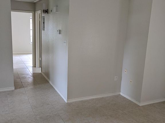 Living room/hallway