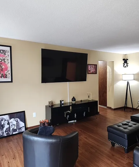 936 Westbrooke Way #4 — Photo 8