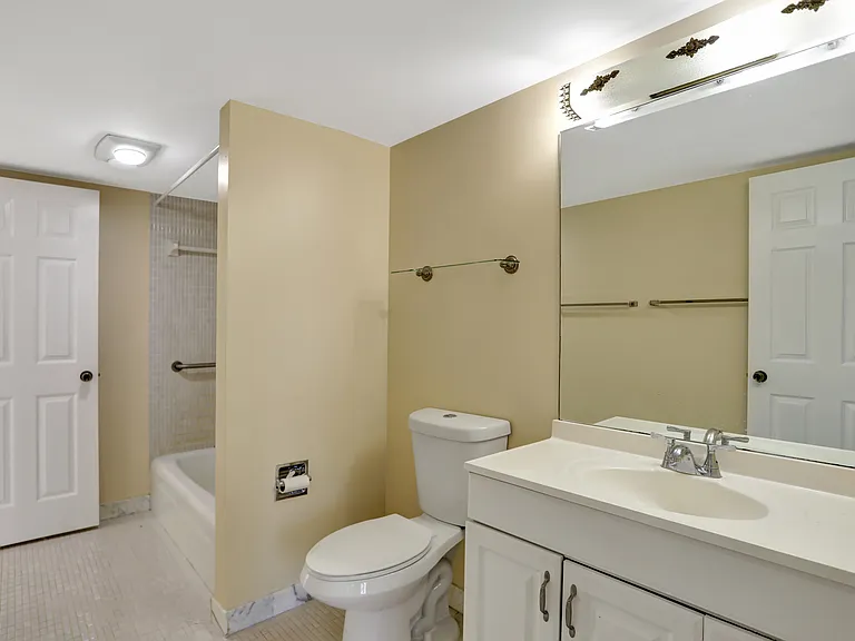 3 Royal Palm Way — Photo 33