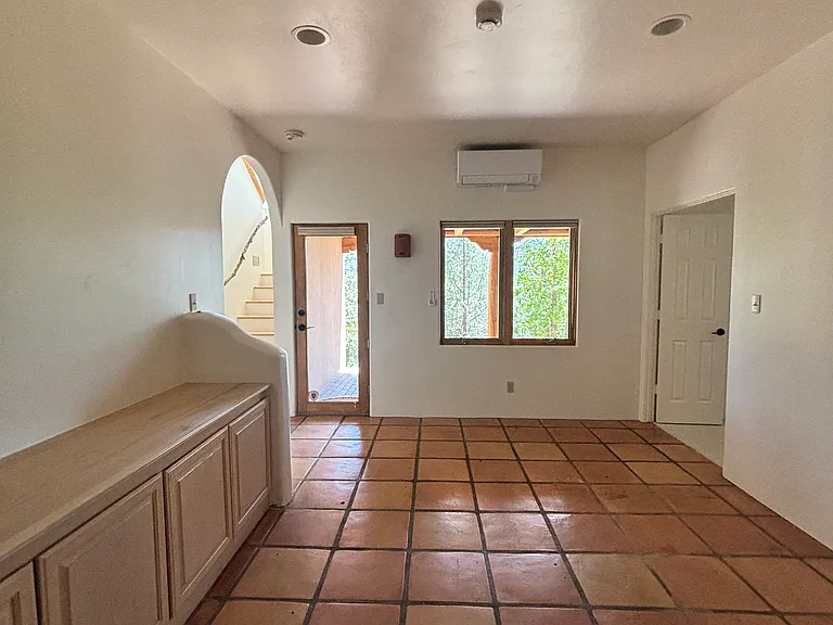 215 Valley View Cir — Photo 29