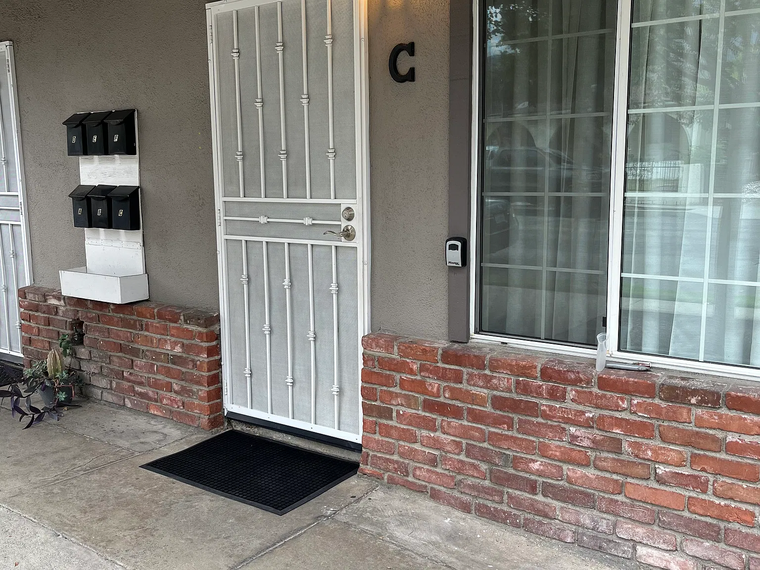 1 bed, 520 sqft, $1,900 — Photo 2