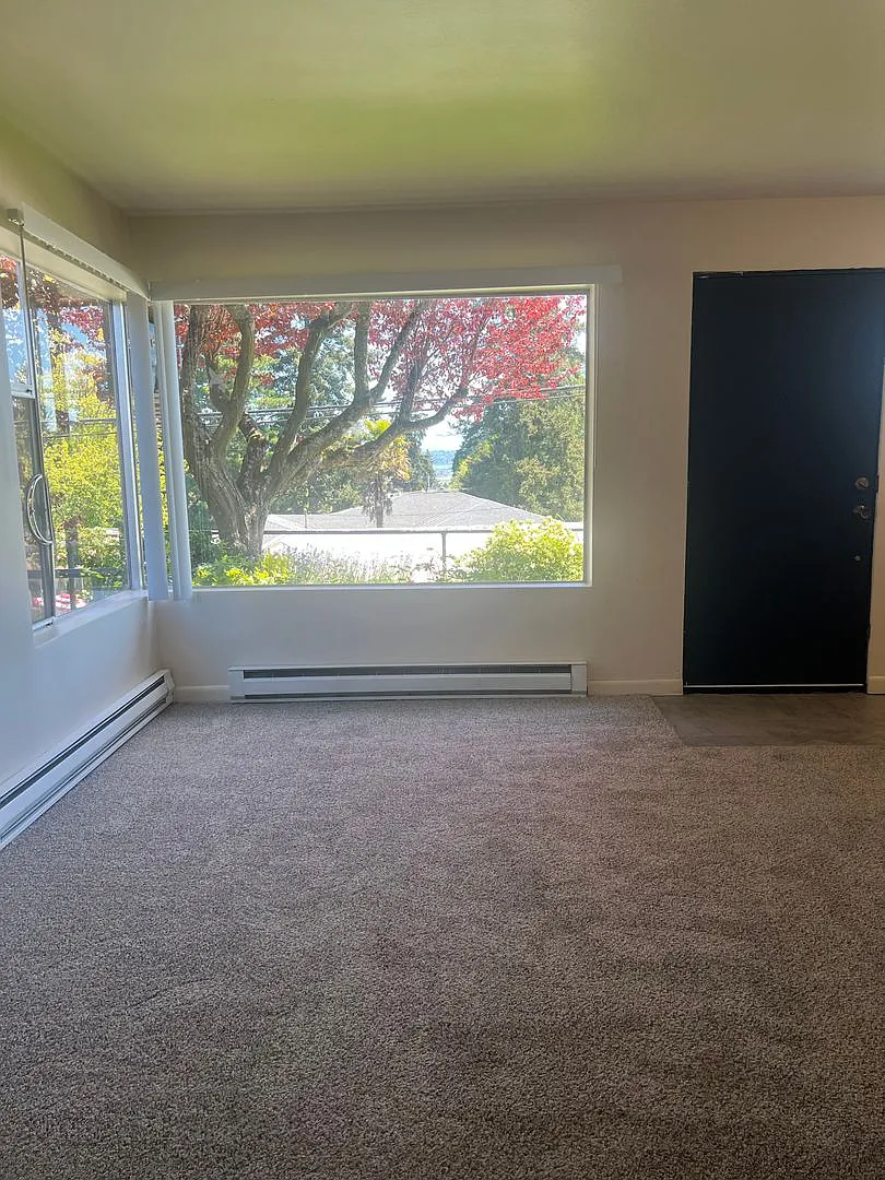 5127colbyave — Photo 2
