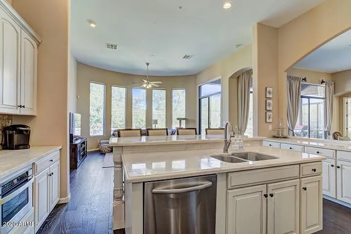 8010 E Wingspan Way — Photo 3