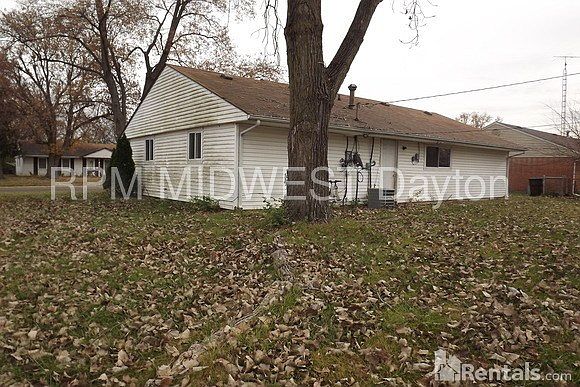 2nd image of 419 Weinland St