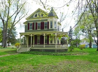 20 Maple Ave, Claverack, NY 12513