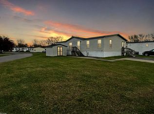 43432 Meadowlark Cir, Clinton Township, MI 48036