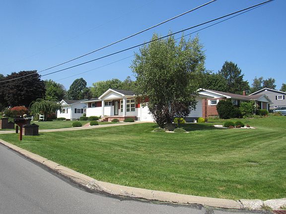 5th image of 300 Hospital Ave