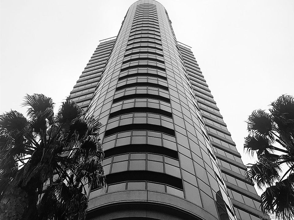 1st image of 100 Harbor Dr Unit 2005