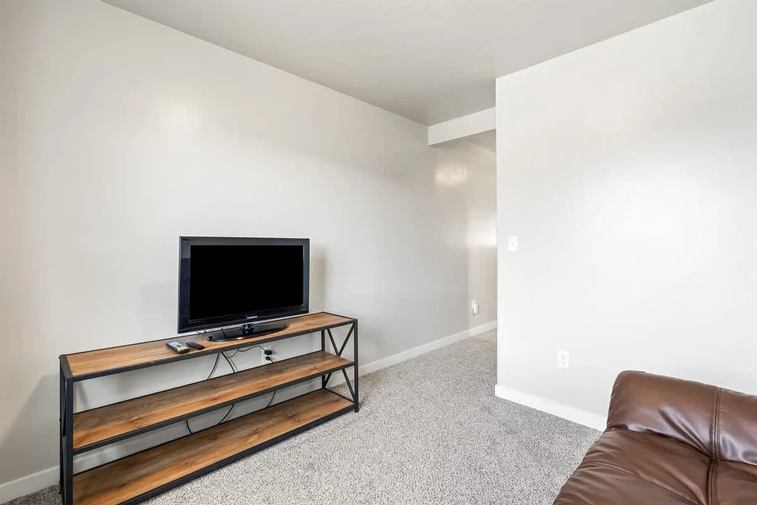 3 bed, 2.0 bath, $7,465 — Photo 1