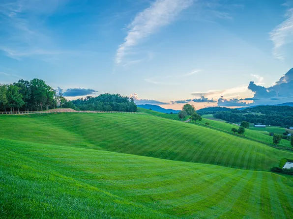 Homes Available Soon, Vineyard Farms