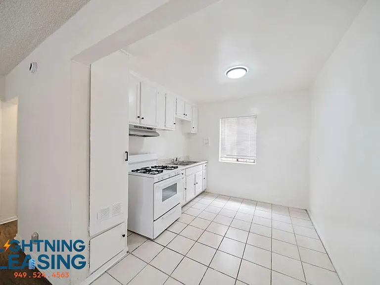 8633 Denver Ave #2 — Photo 2