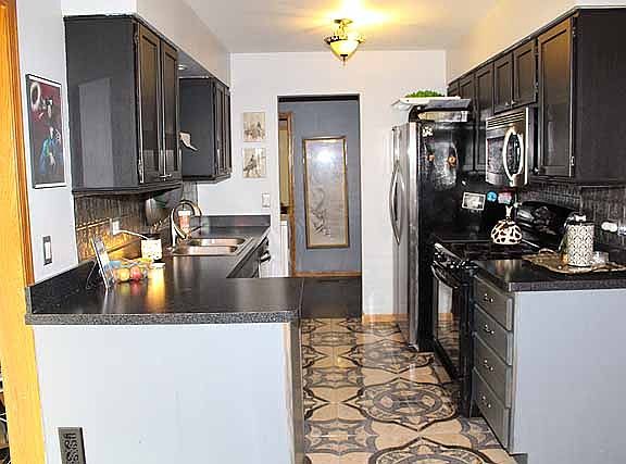 4th image of 1351 Cumberland Cir W
