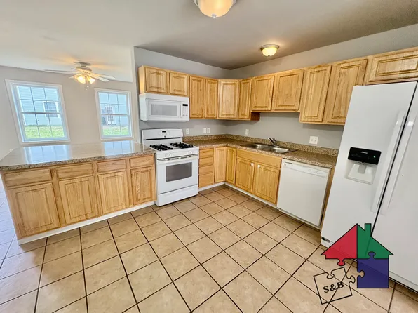 55 Southerberry Dr, Milton, VT 05468