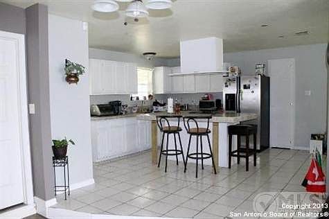 4th image of 3111 Tawny Oak Dr