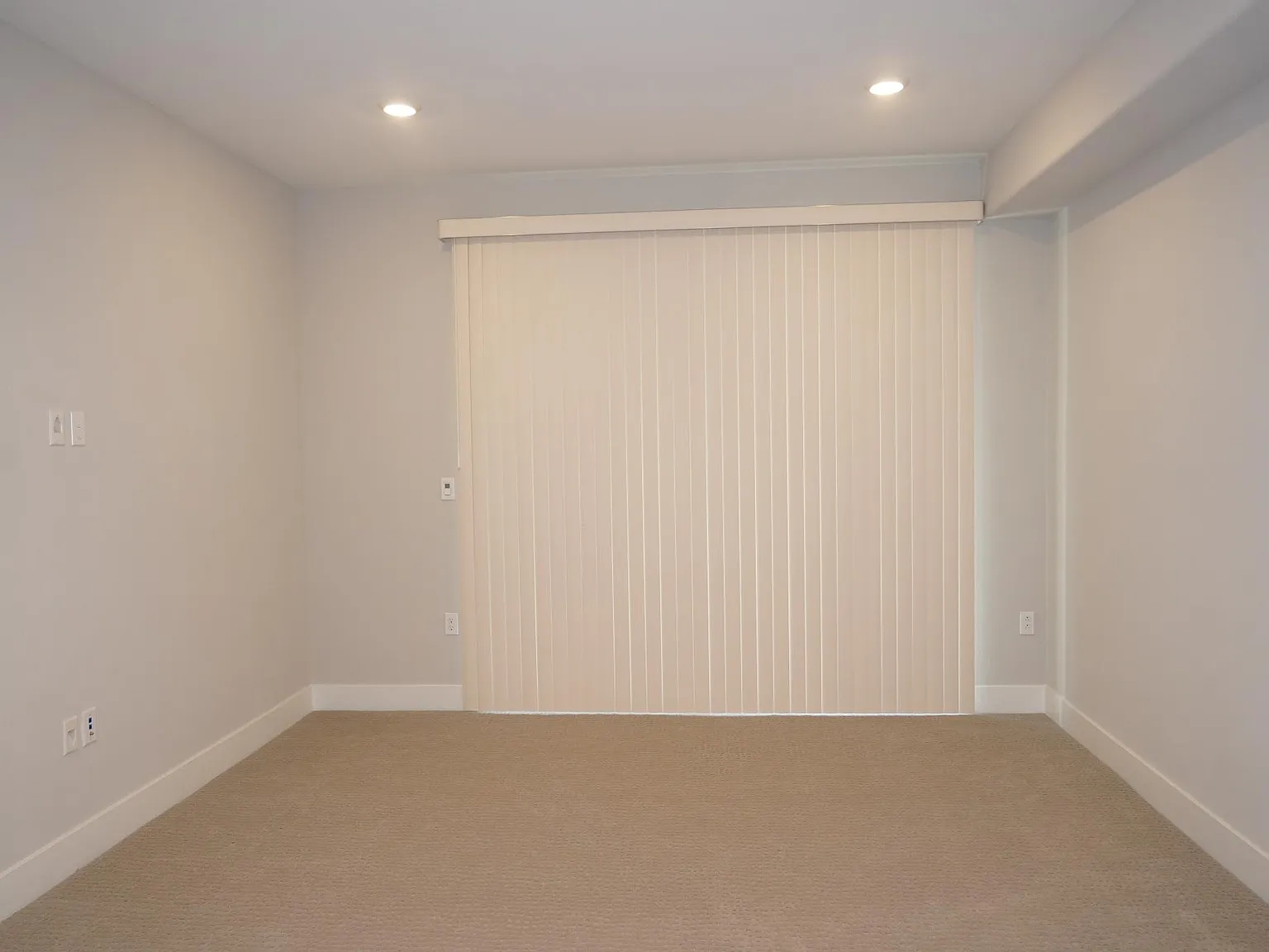 561 Oakdale Way — Photo 1