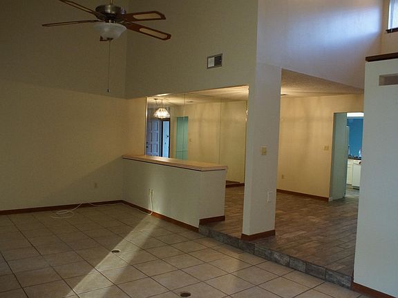 3rd image of 103 Gleneagles Dr #103