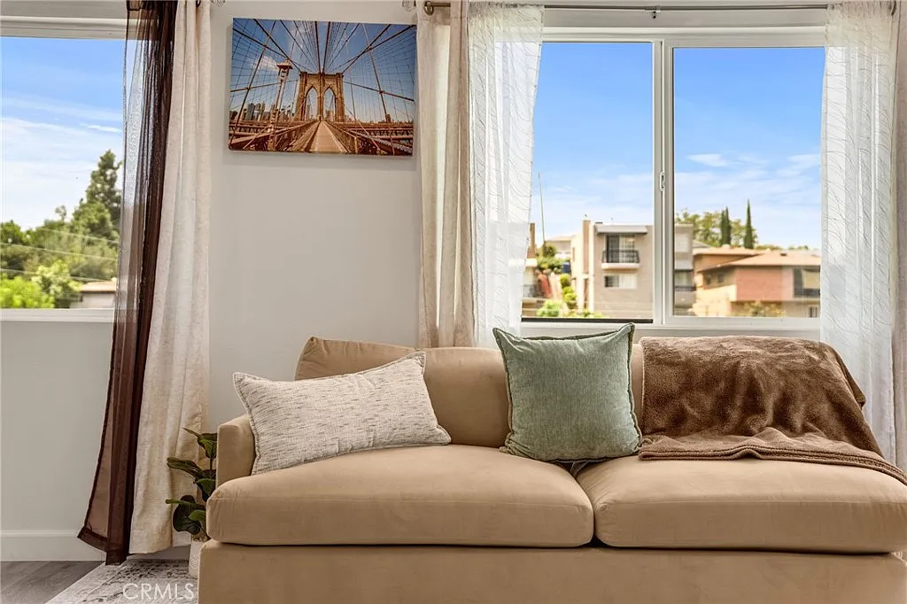 1 bed, 600 sqft, $3,500 — Photo 2