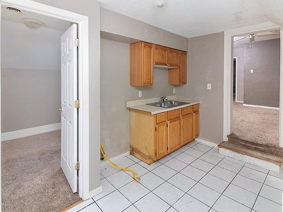 3rd image of 3601 5th Ave