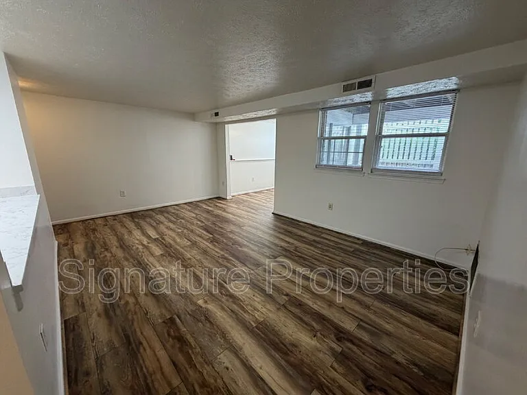 9397 London Tower Ct #503 — Photo 4