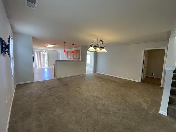 4th image of 121 Blackwell Ct
