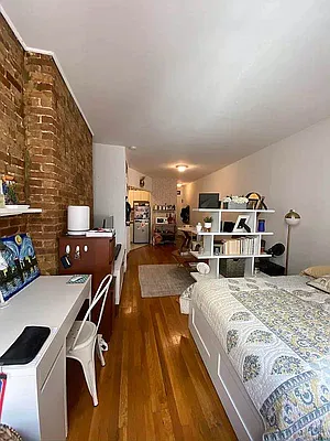 Rented by Oxford Property Group | media 9