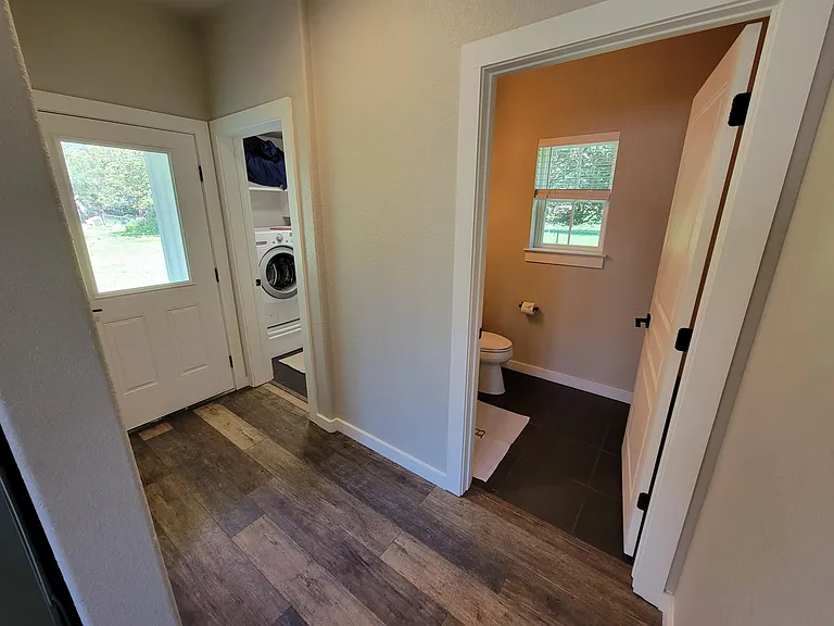 938 N Union Ave — Photo 24