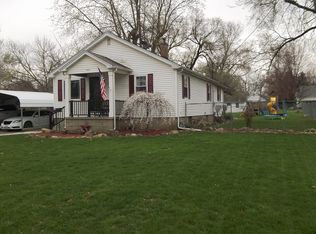 320 W Blackburn St, Paris, IL