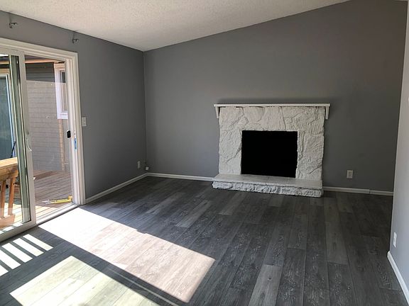 4th image of 24781 Parkside Dr