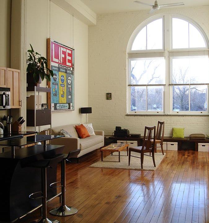 1st image of 4242 Laclede Ave APT 221