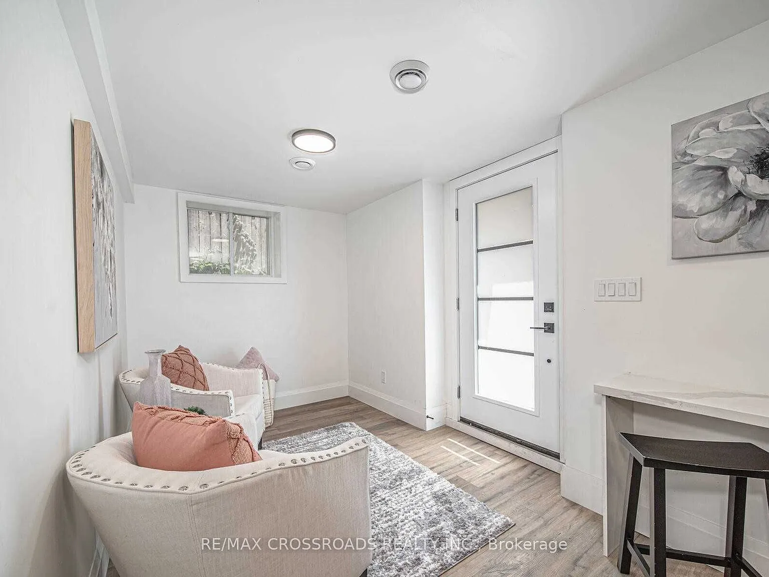 2 bed, $1,875 — Photo 1