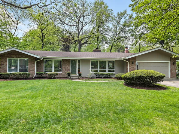 51 Cumberland Dr, Lincolnshire, IL 60069