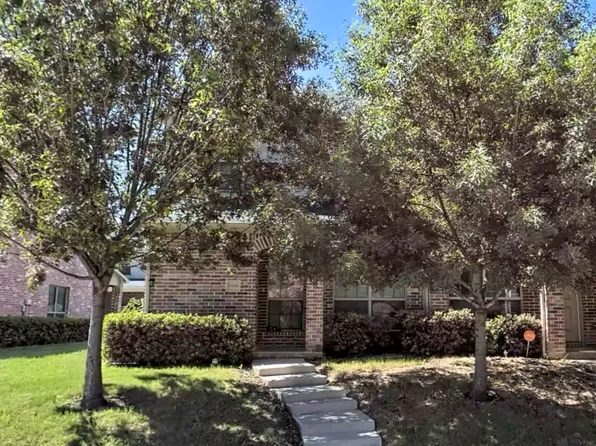 2349 Homewood Ln, Grand Prairie, TX 75050