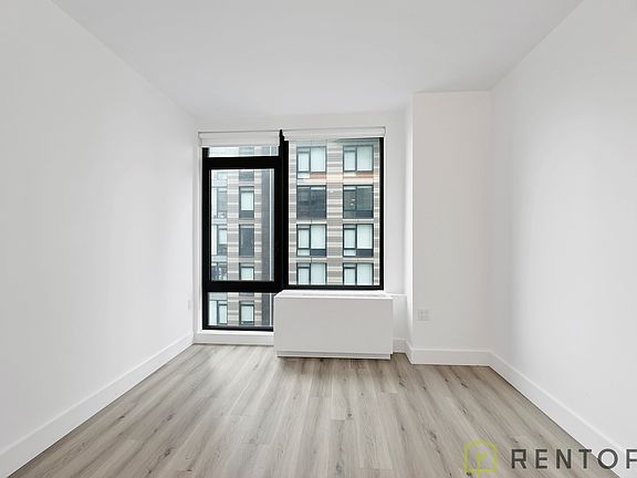 3rd image of 224 E 135th St #2103