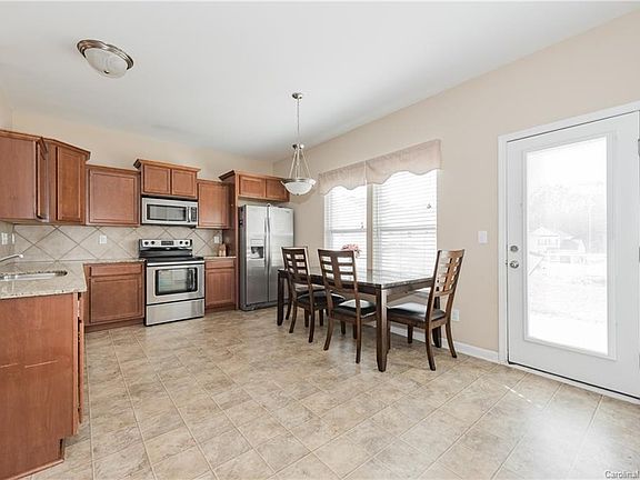 3rd image of 4222 Broadstairs Dr