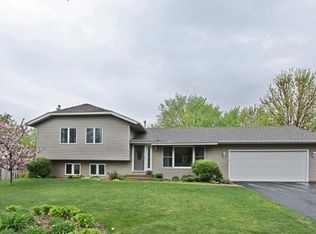 7701 Berkshire Way, Maple Grove, MN 55311