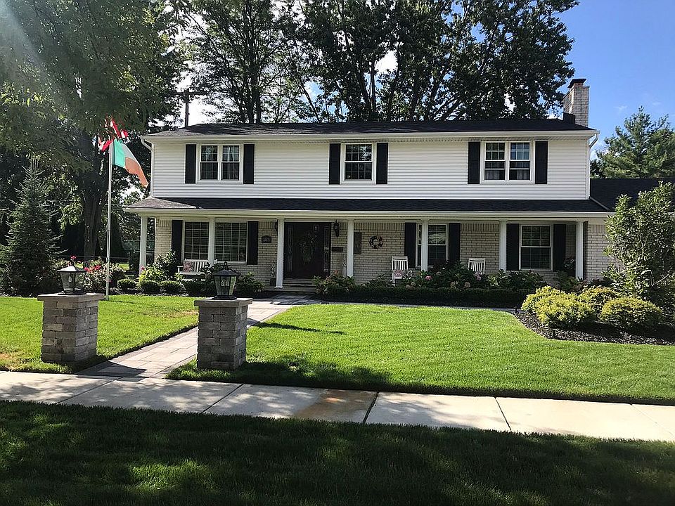 1st image of 35471 Oakdale St