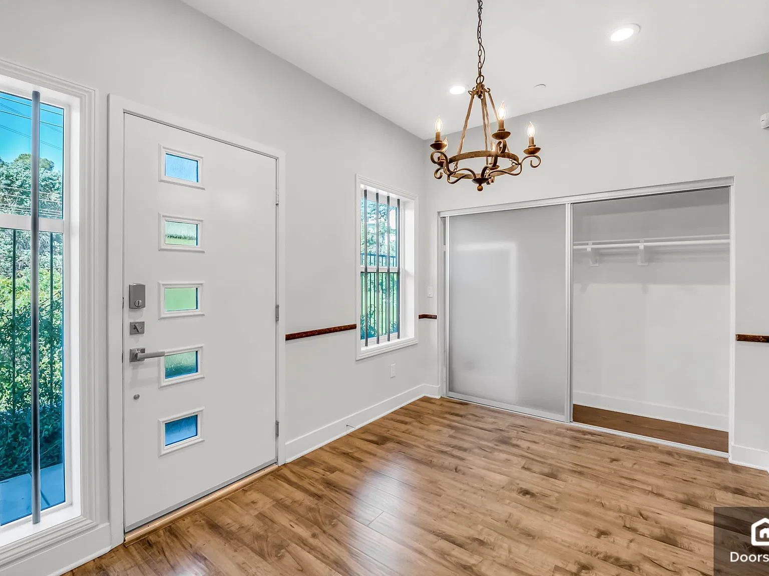 3 bed, 3.0 bath, 1661 sqft, $6,000 — Photo 4