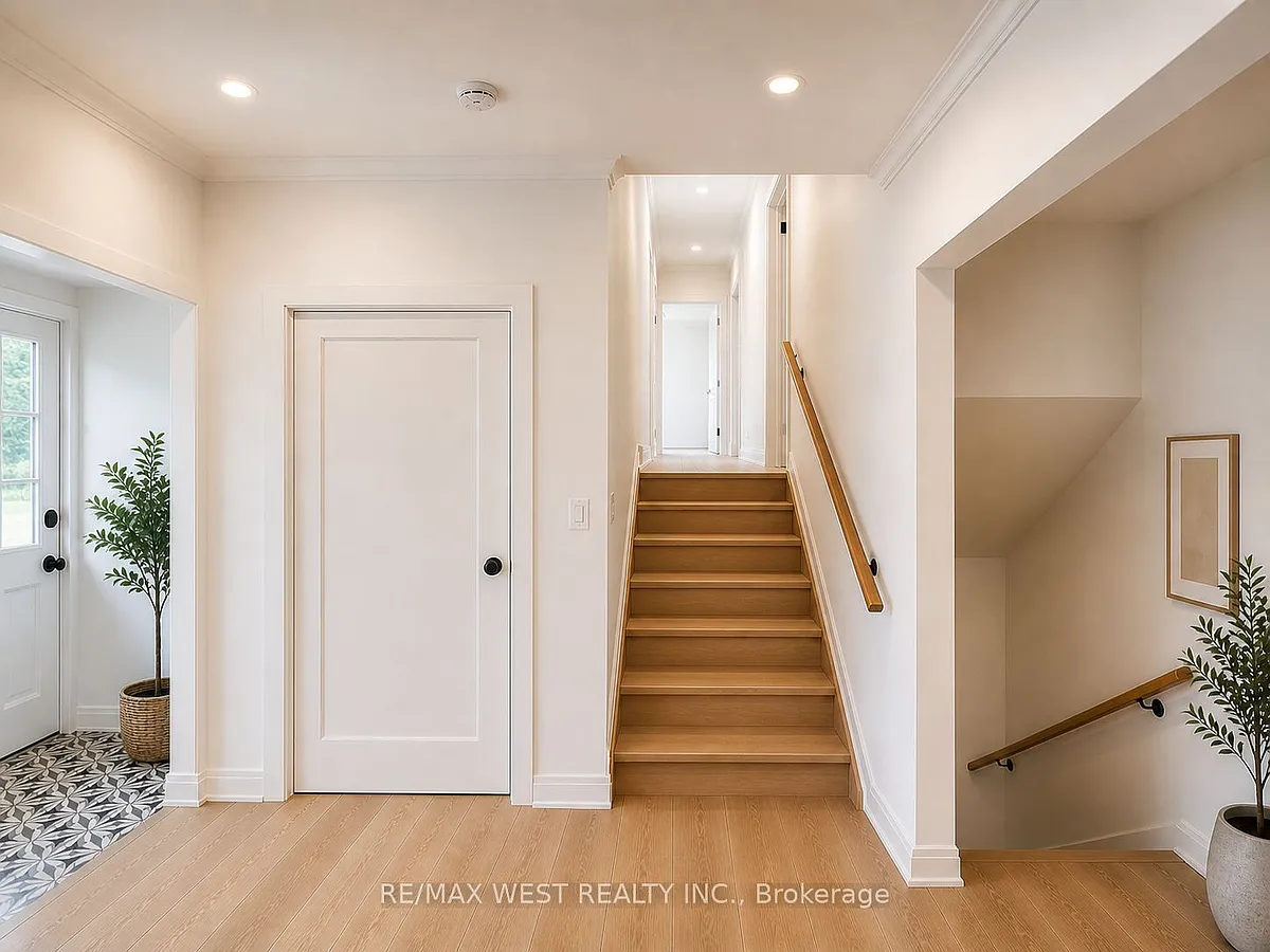 Building Photo - 73 Ravensbourne Cres #MAIN LEVEL