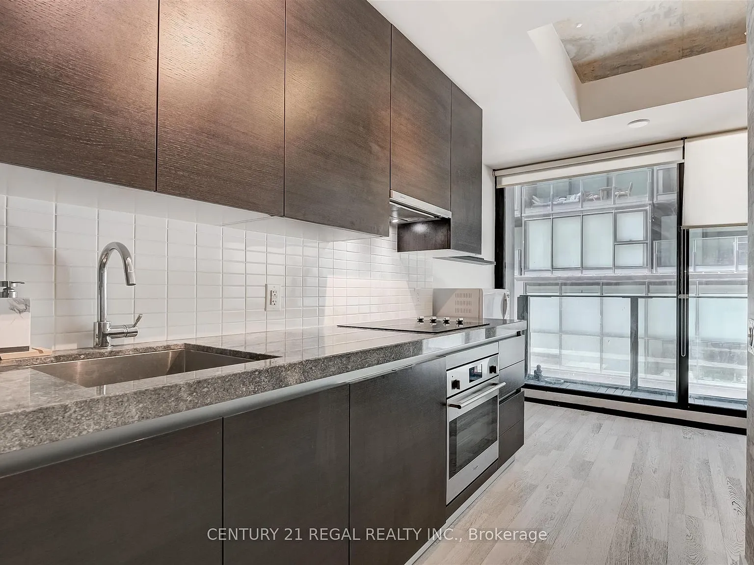 Thompson Residences — Photo 2
