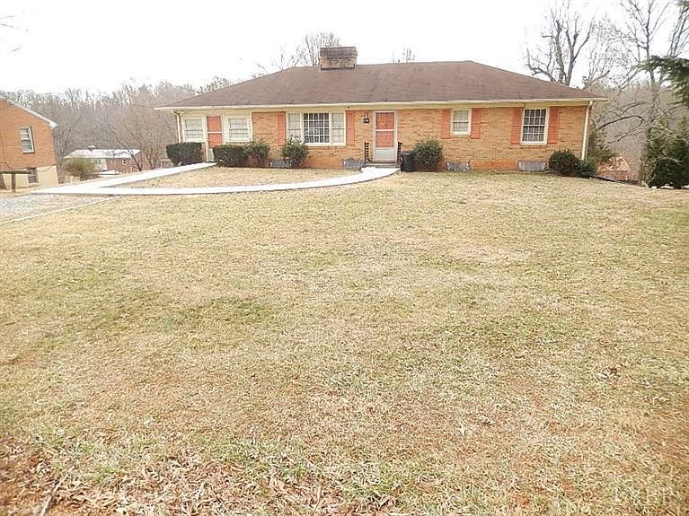 1st image of 376 Hilltop Dr